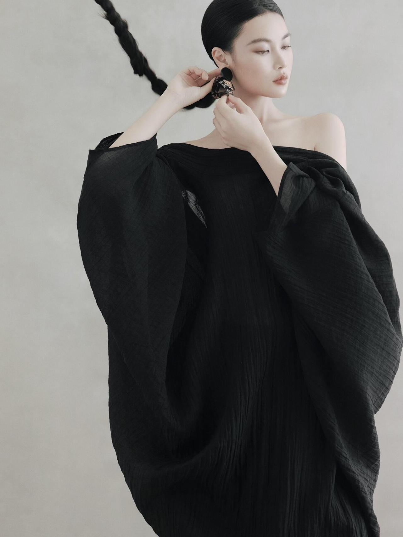 Vestido Preto Sem Costas Femin - Photography Zen avaliação e preço